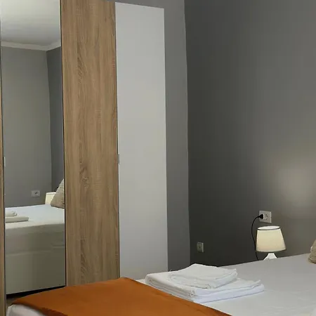 Oxhaku Apartamento Tirana